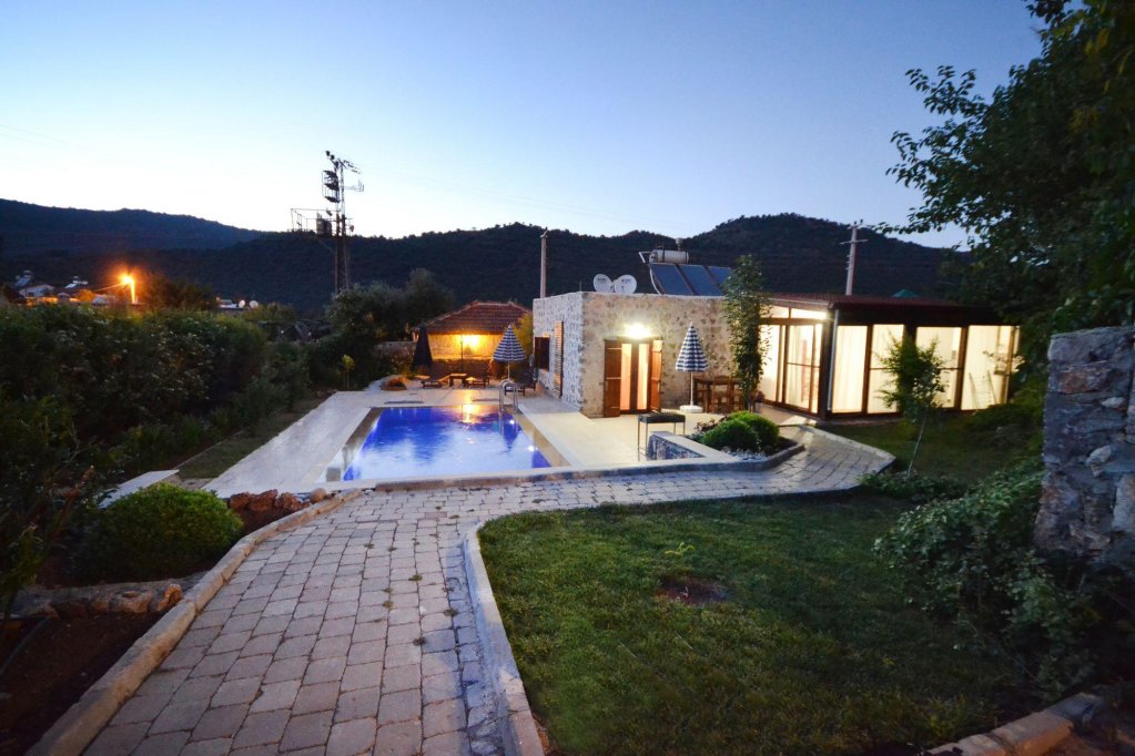 Villa KARYA